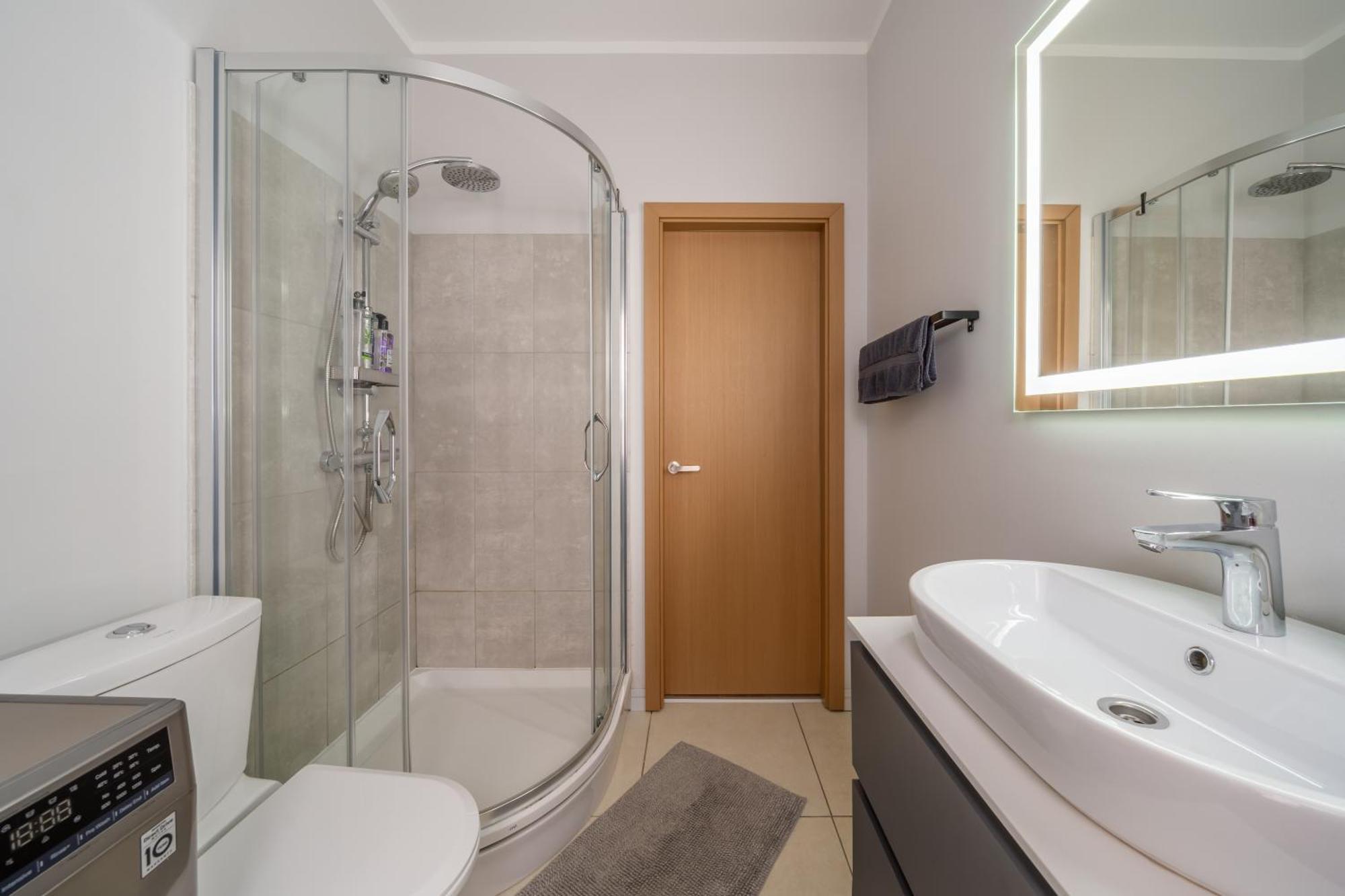 Cosy Studio Apartment In Ridzenes Residence Riga Exterior photo